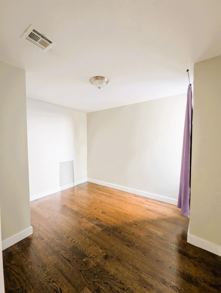 398 WOODLAWN AVE