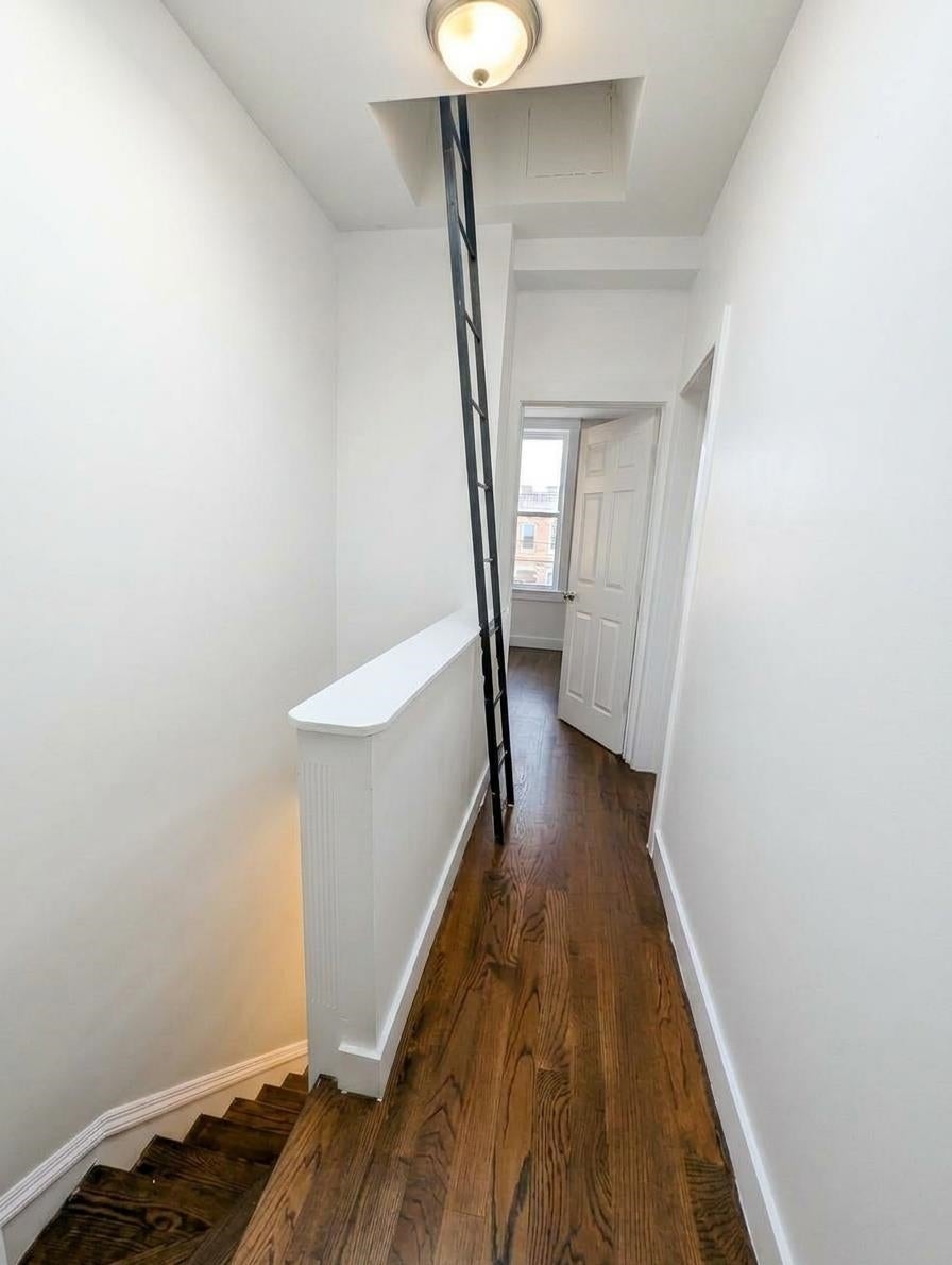 398 WOODLAWN AVE
