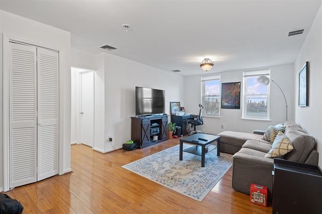 6405 Blvd East #4D, West New York, New Jersey image 2