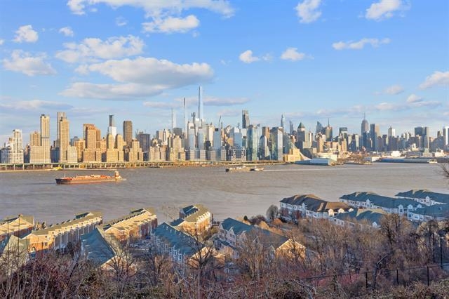 6405 Blvd East #4D, West New York, New Jersey image 4