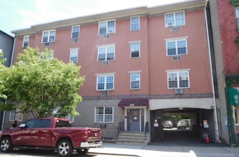 Condo For Sale - 356 Palisade Ave #2E<br/> Hudson County, Jersey City, NJ 07307