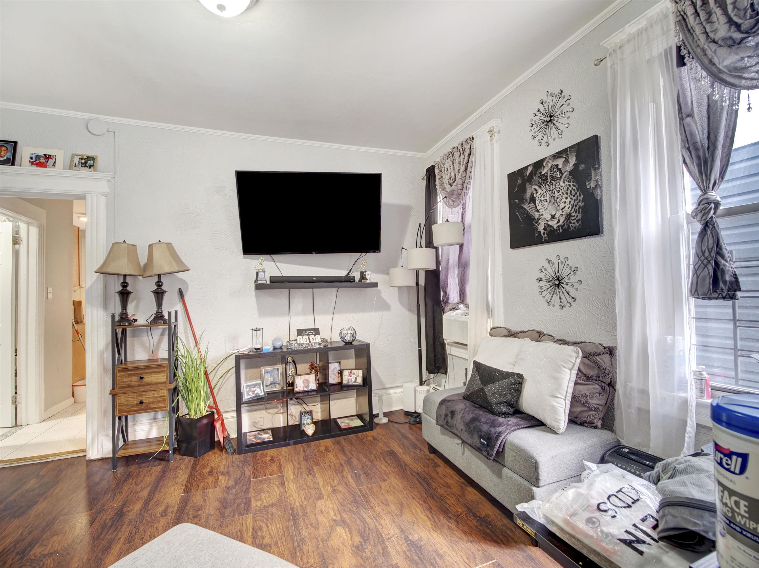 126 KEARNEY AVE