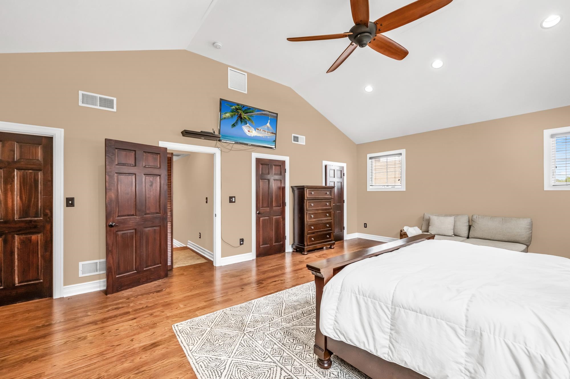 52 Woodward St, Saddle Brook, New Jersey image 18