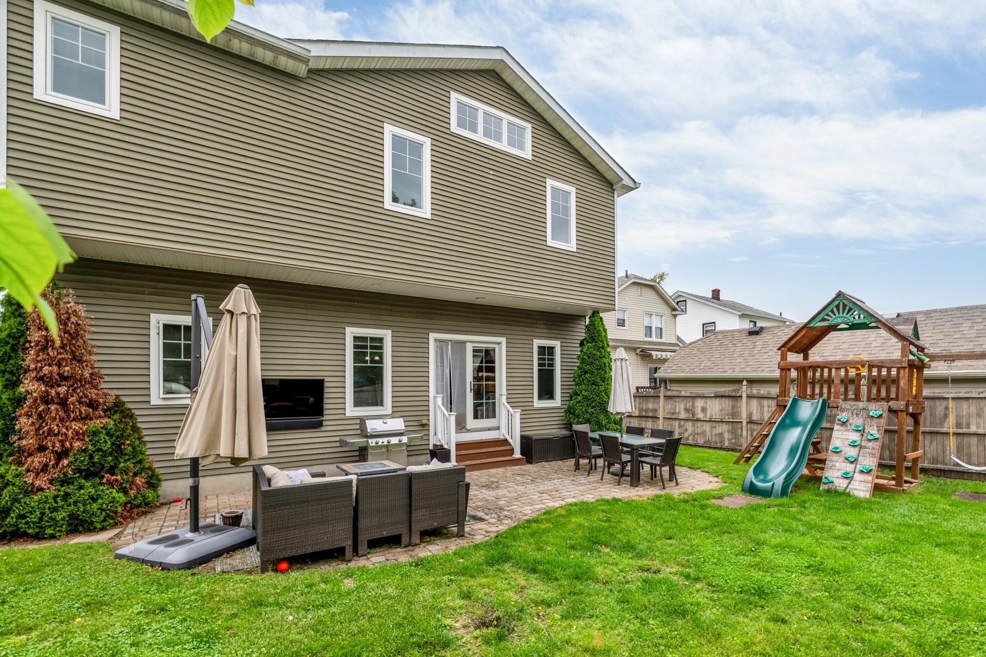 52 Woodward St, Saddle Brook, New Jersey image 40