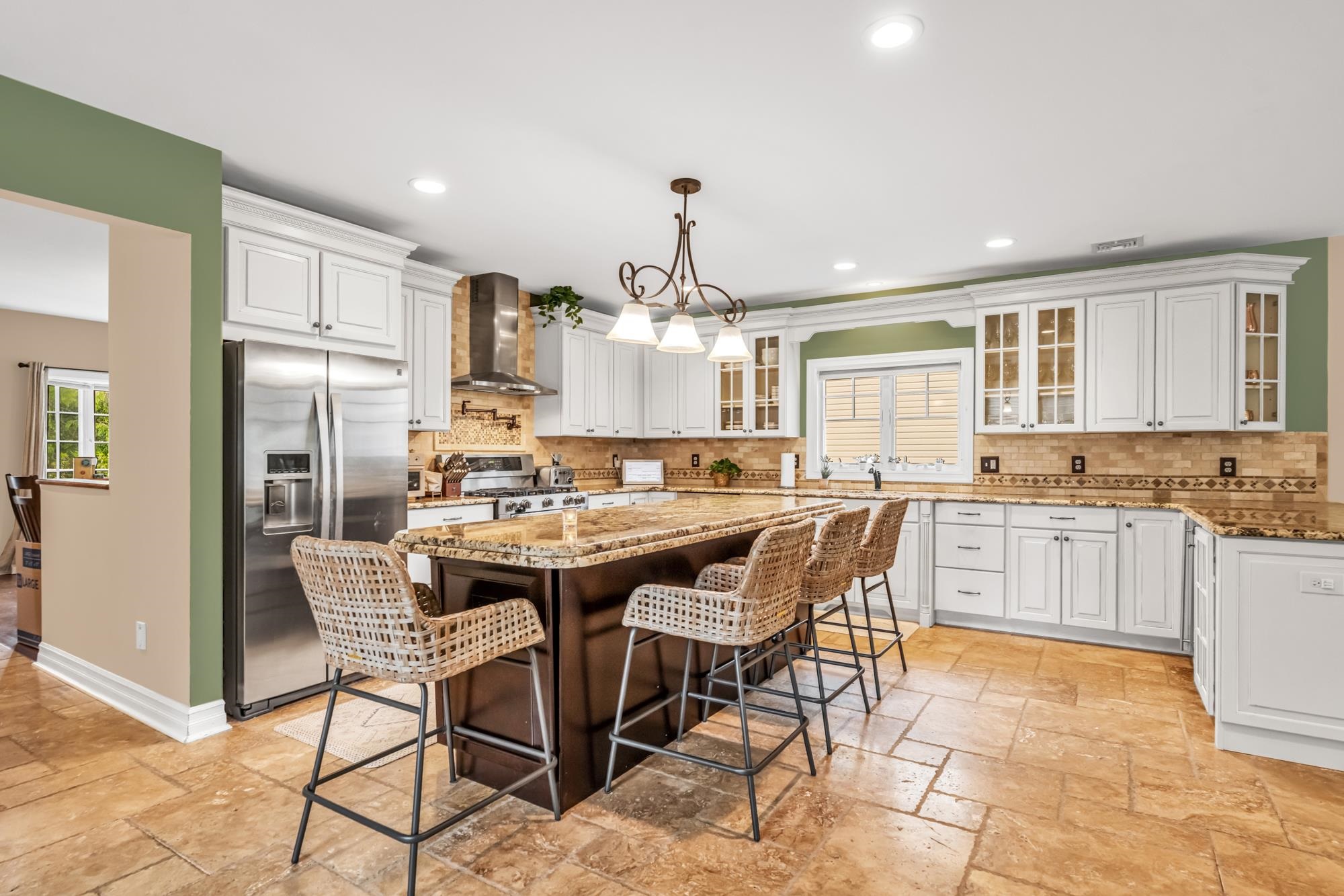 52 Woodward St, Saddle Brook, New Jersey image 1