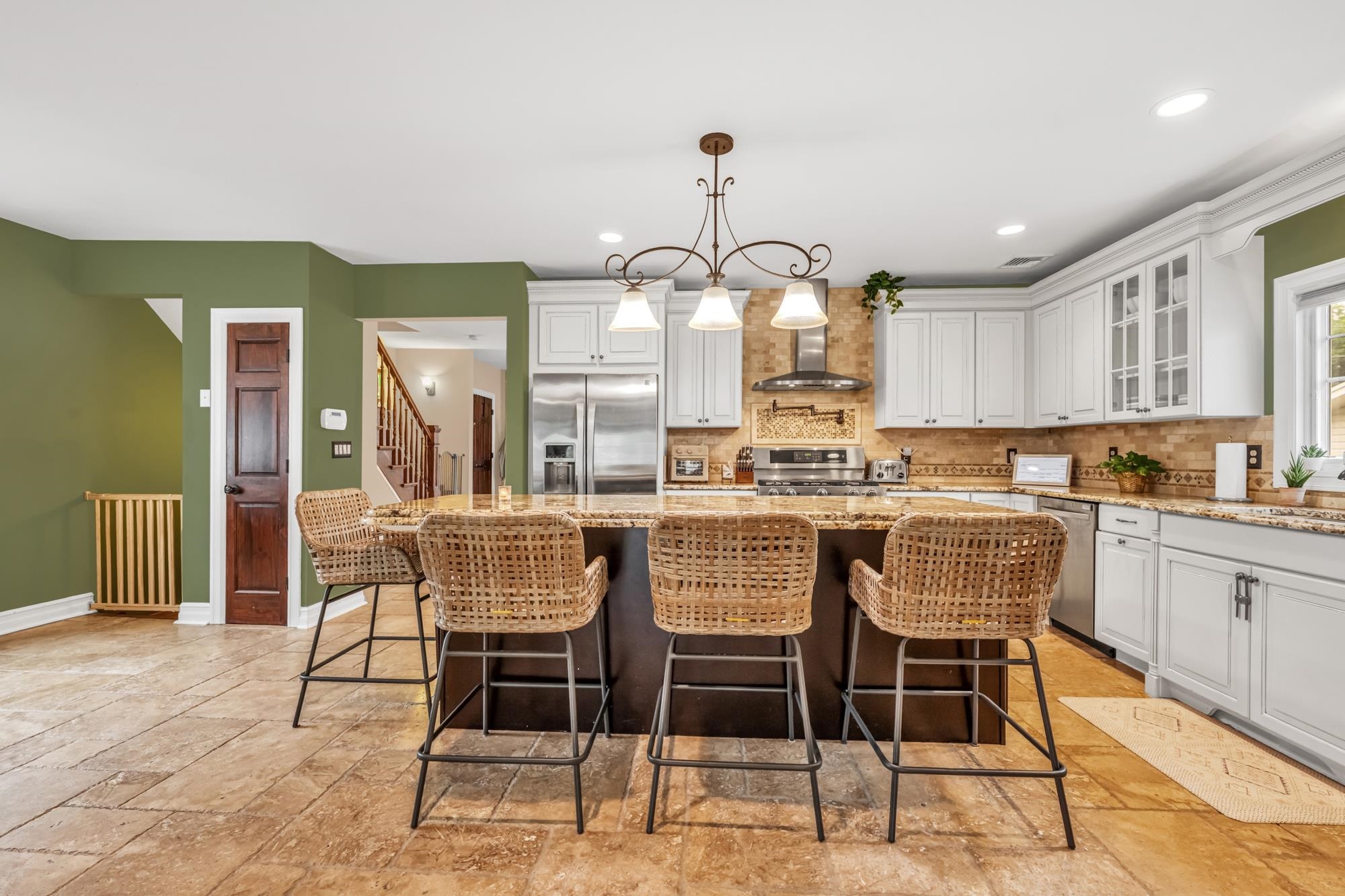 52 Woodward St, Saddle Brook, New Jersey image 5