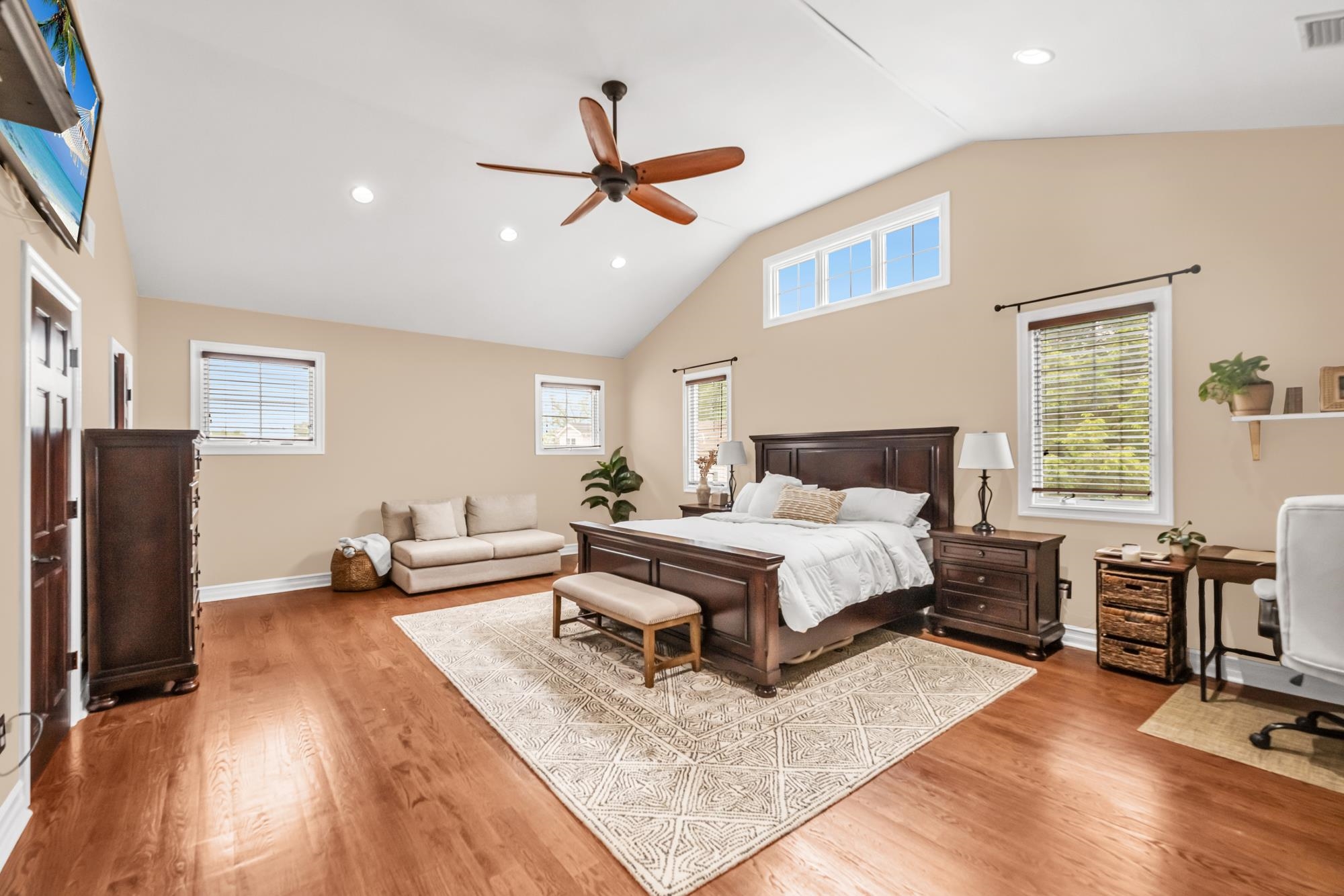 52 Woodward St, Saddle Brook, New Jersey image 16