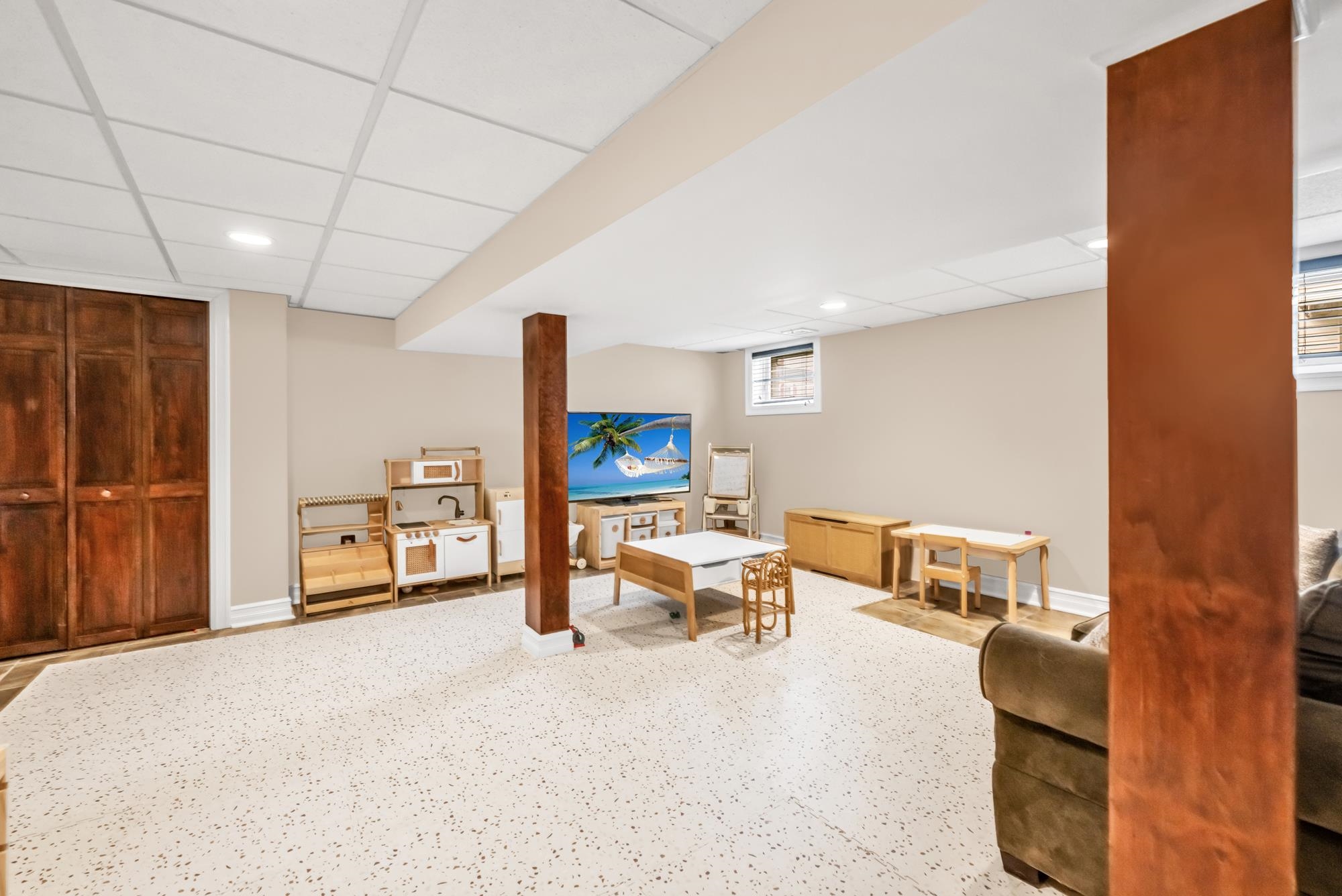 52 Woodward St, Saddle Brook, New Jersey image 33