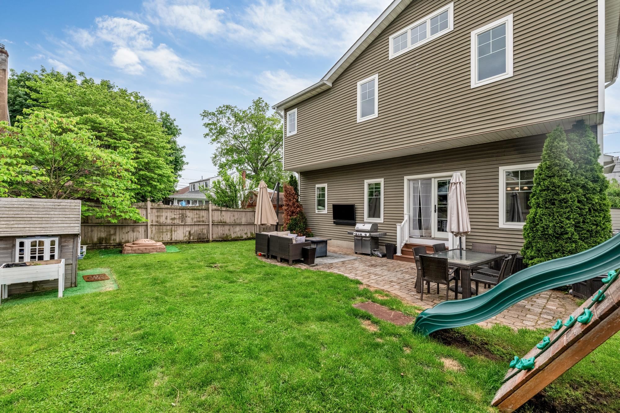 52 Woodward St, Saddle Brook, New Jersey image 39
