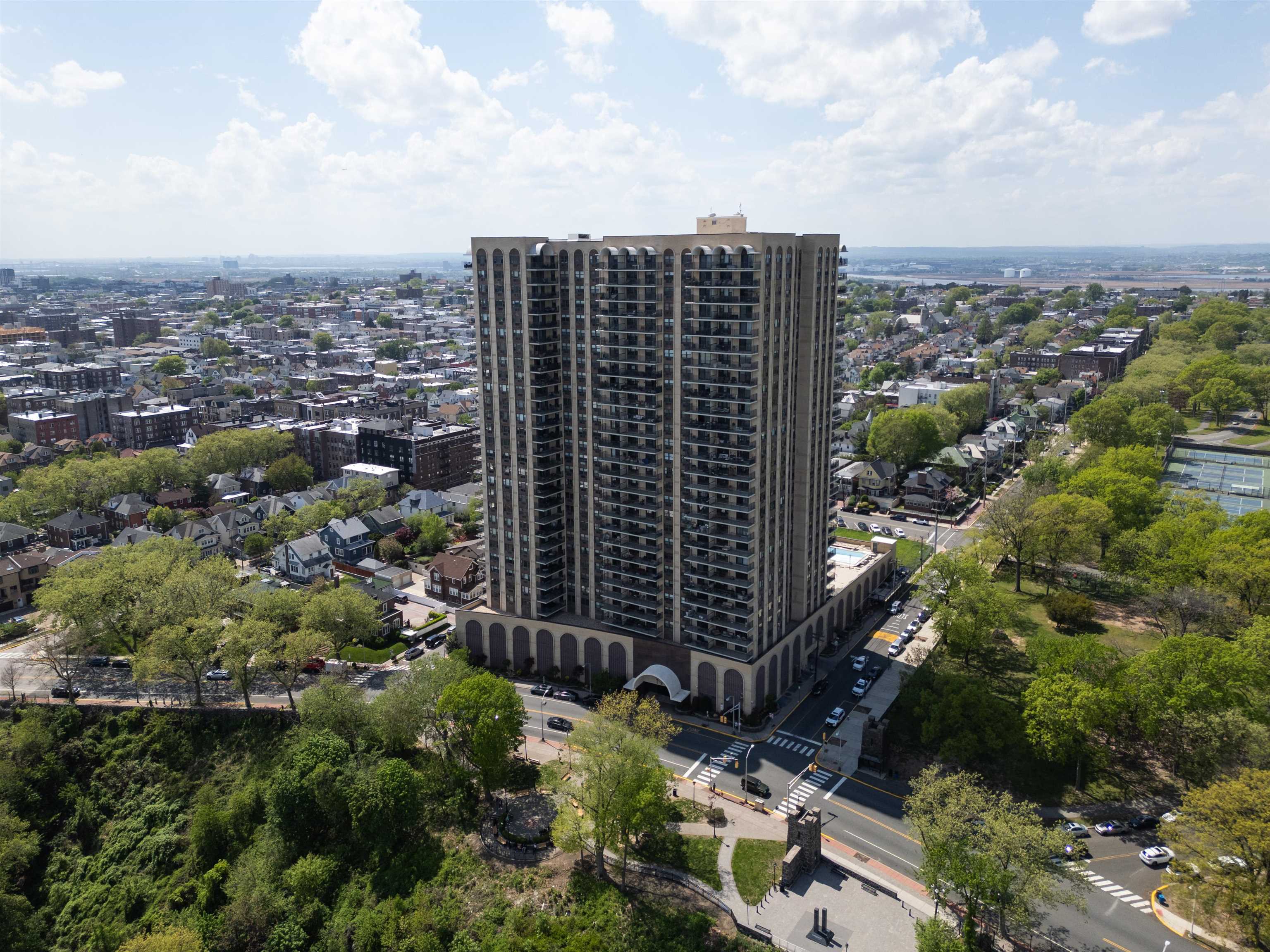 7855 Blvd East #29L, North Bergen, New Jersey image 25