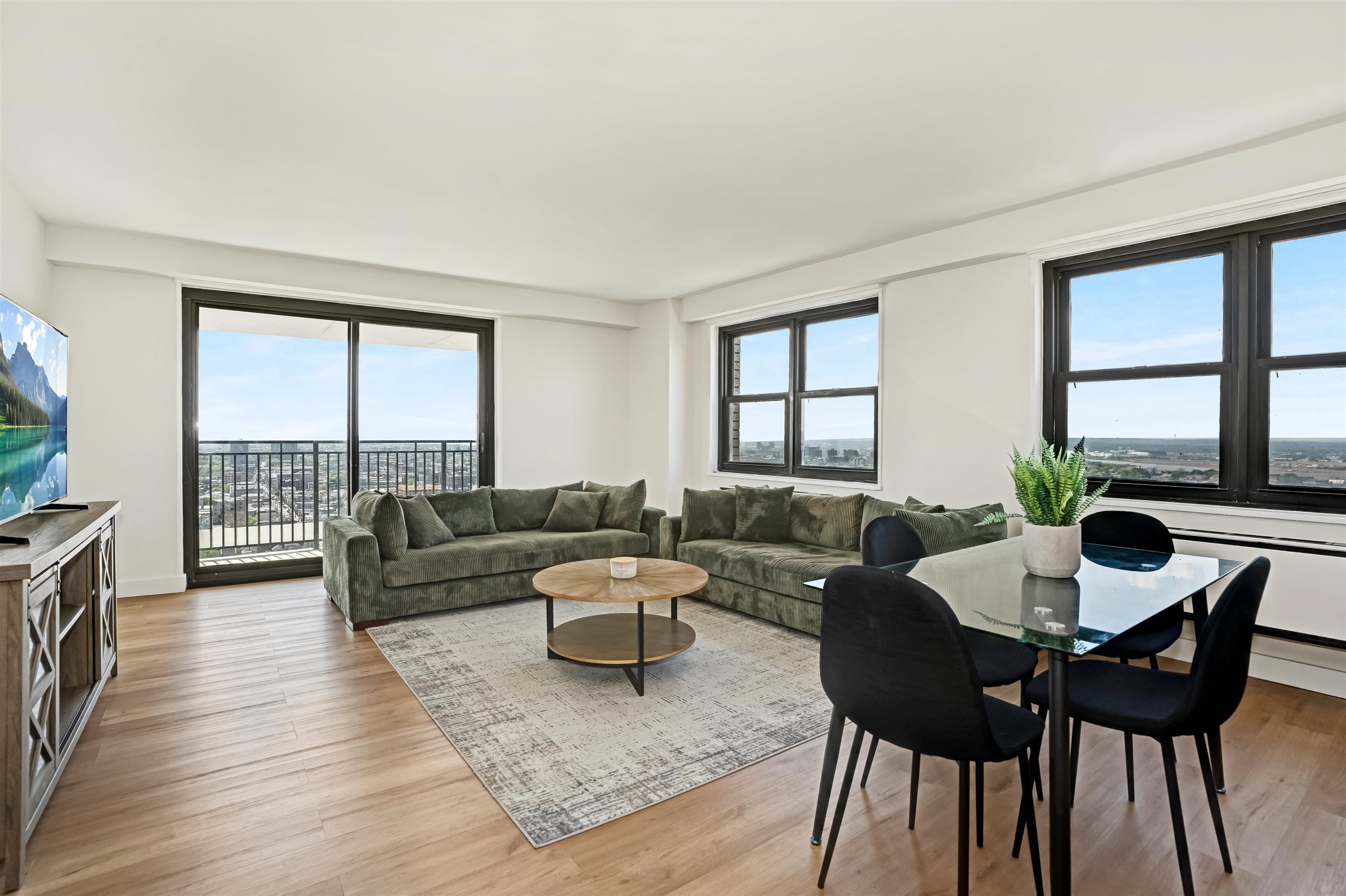 7855 Blvd East #29L, North Bergen, New Jersey image 3