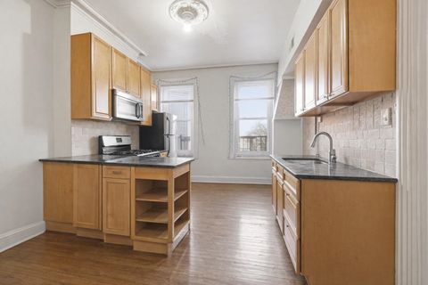 Homes For Rent - 233 Summit Ave #2<br/> Jersey City, NJ 07304