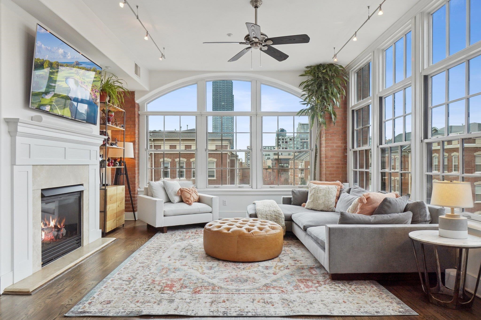 174 Washington St #4B, Jersey City, New Jersey image 2