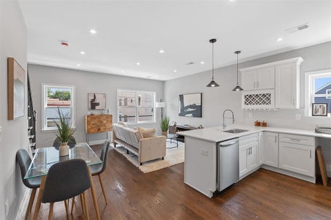 Condo For Sale - 153 Laidlaw Ave #2<br/> Hudson County, Jersey City, NJ 07306