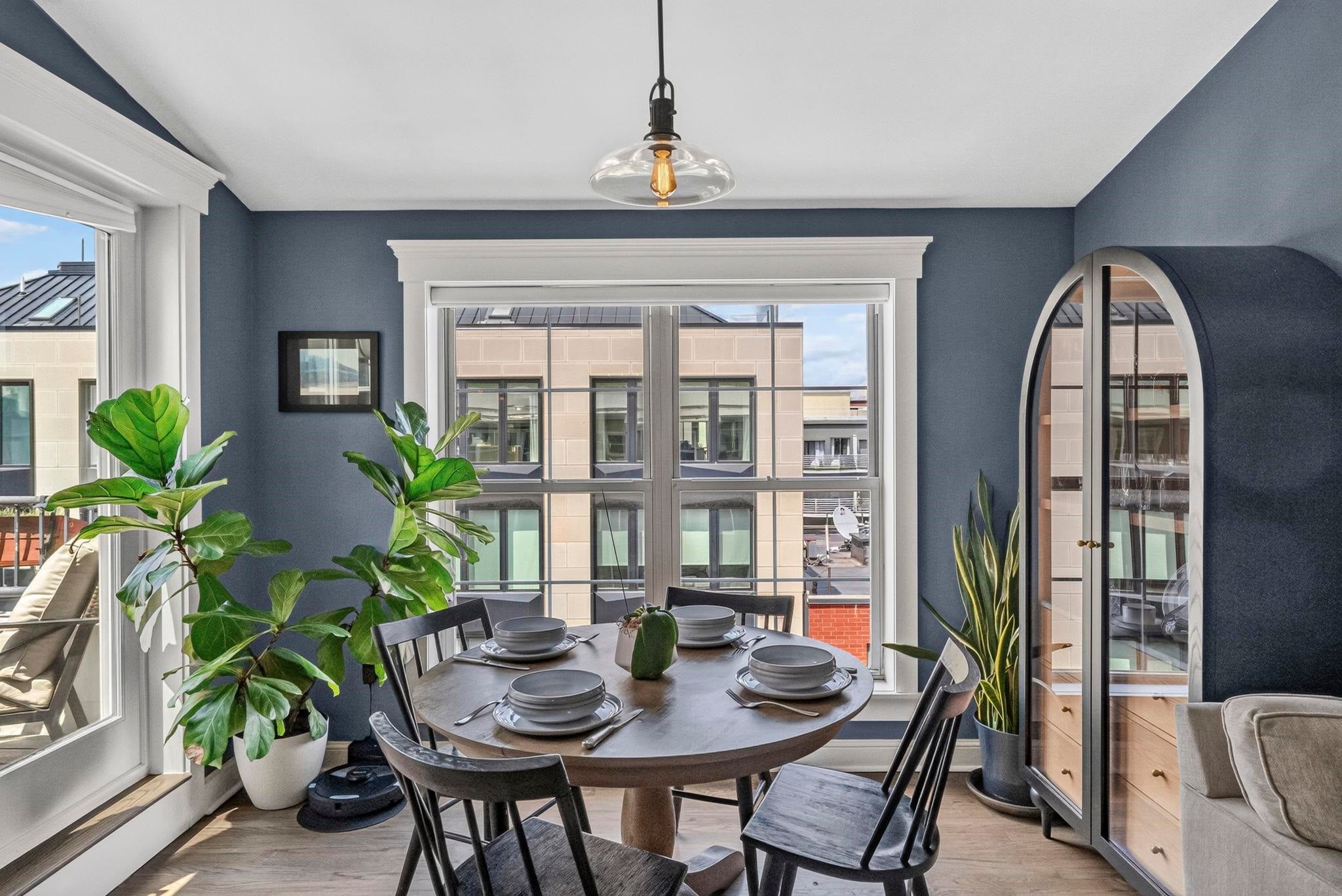 1034 CLINTON ST 405