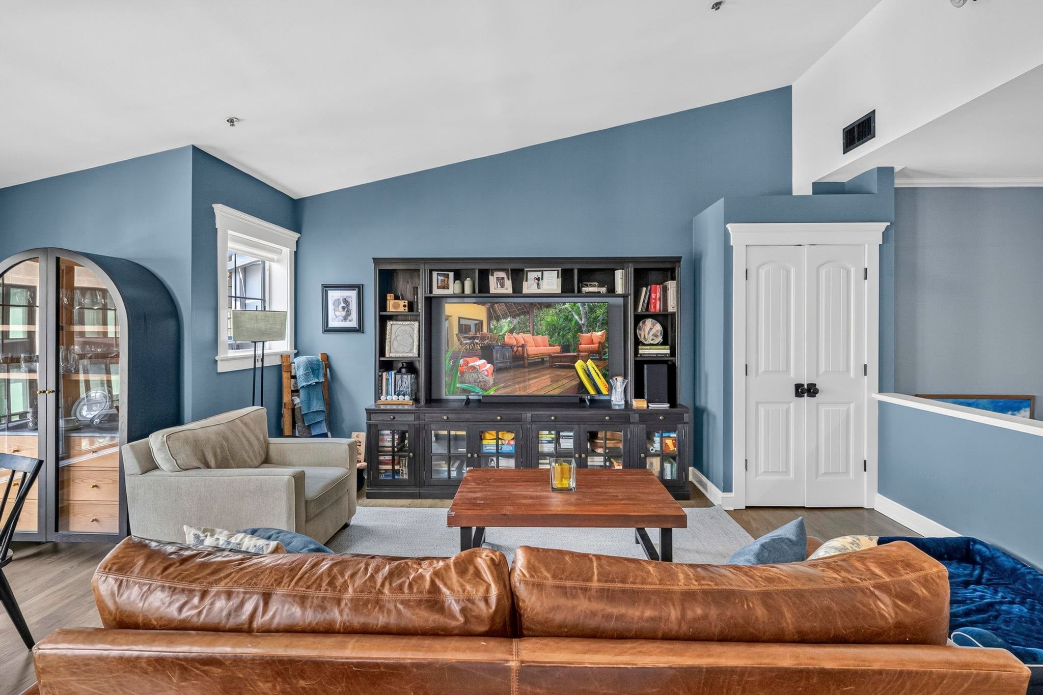1034 CLINTON ST 405