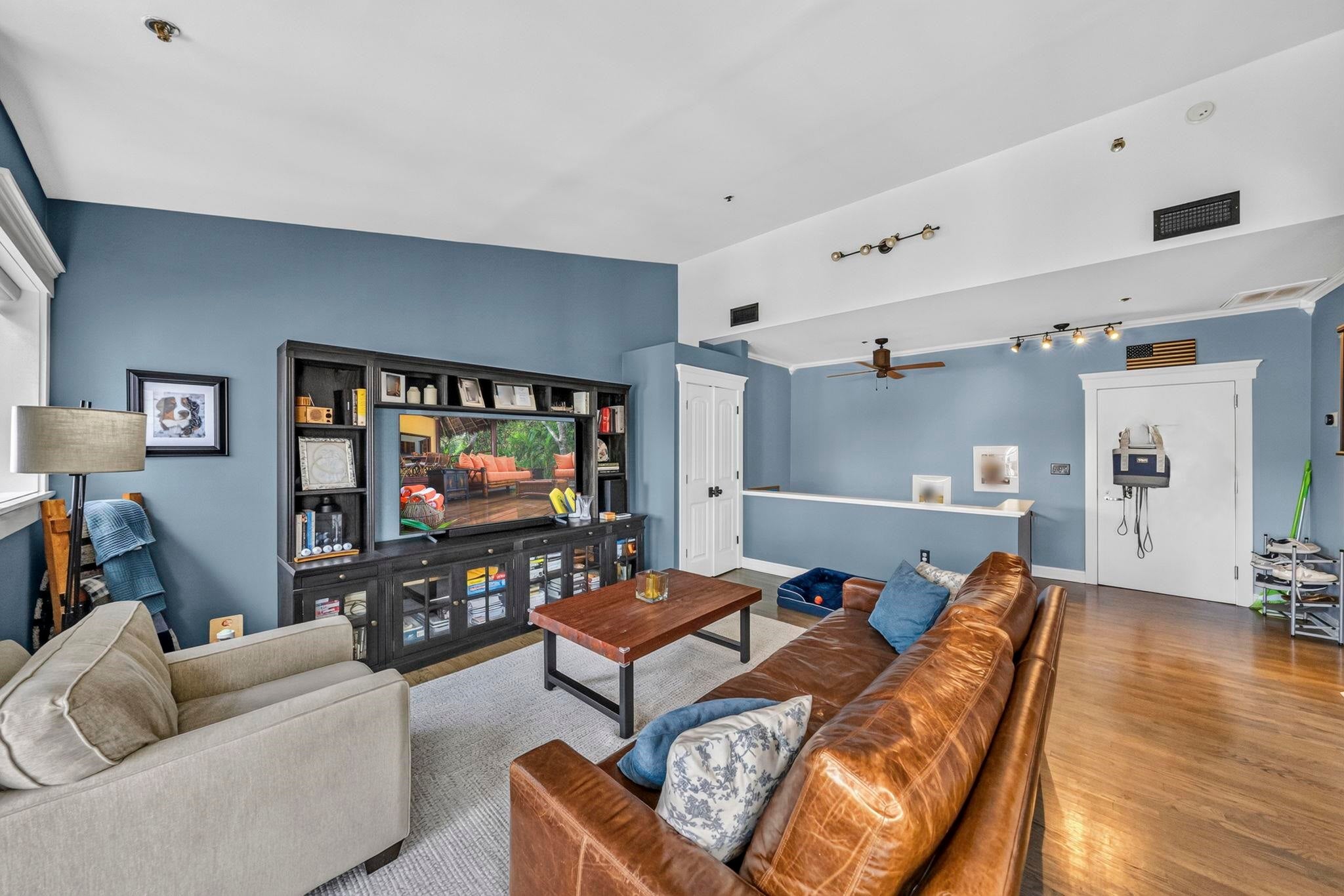 1034 CLINTON ST 405
