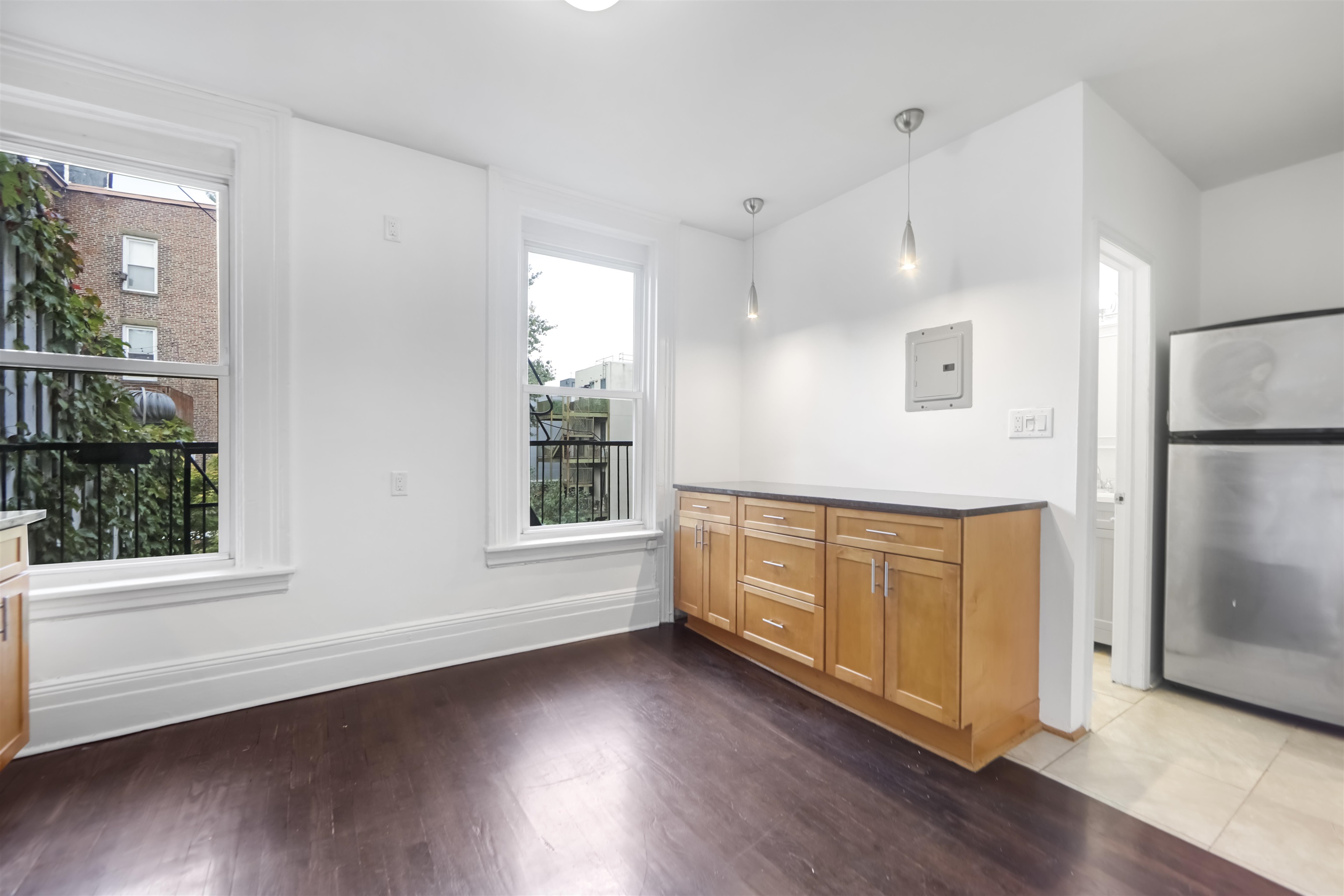 258 9th St #3, Hoboken, New Jersey image 3