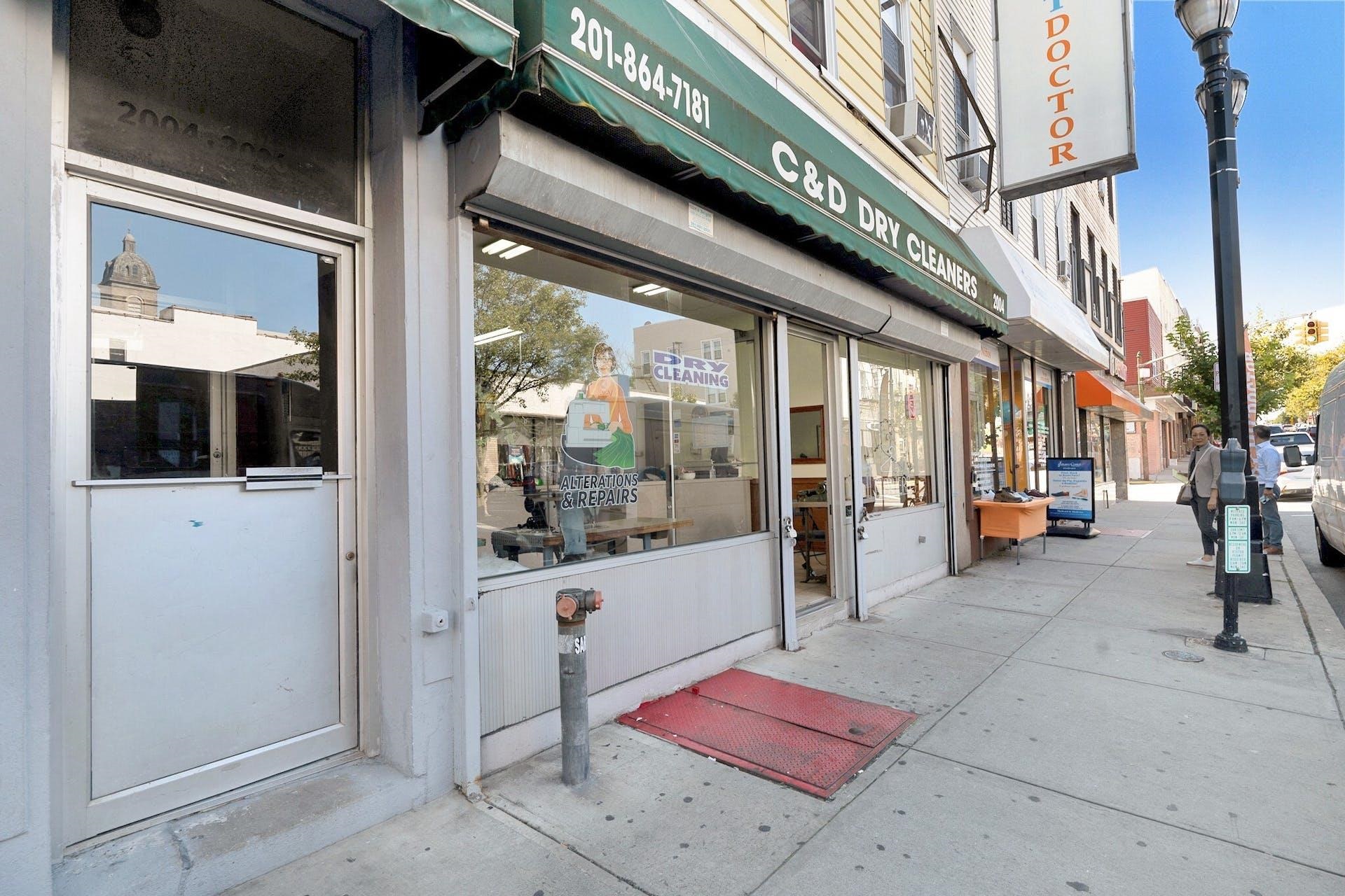 2004 BERGENLINE AVE