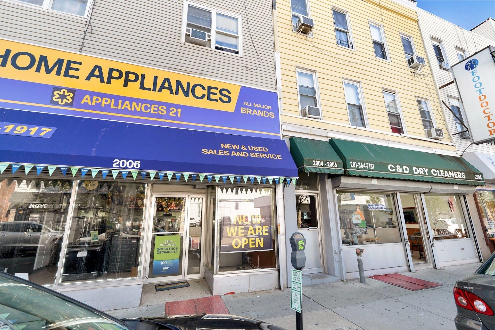 2004 BERGENLINE AVE