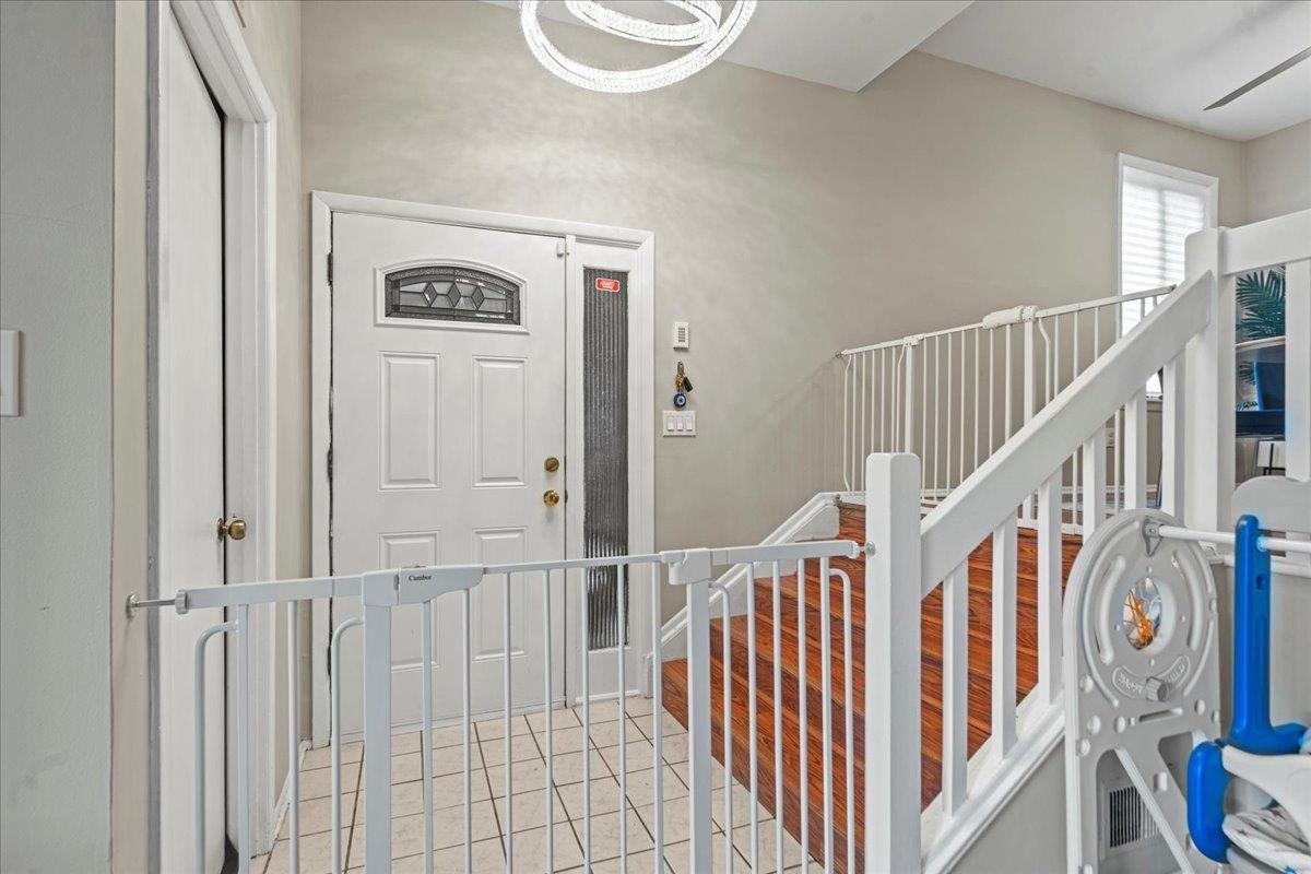 178 Sandcastle Key, Secaucus, New Jersey image 5