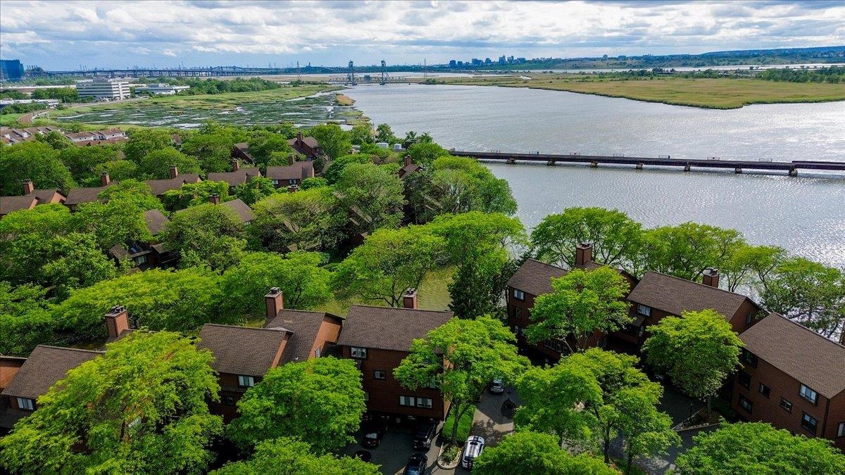 178 Sandcastle Key, Secaucus, New Jersey image 22
