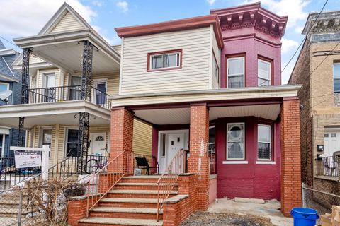 104 WEGMAN PARKWAY Jersey City NJ 07305