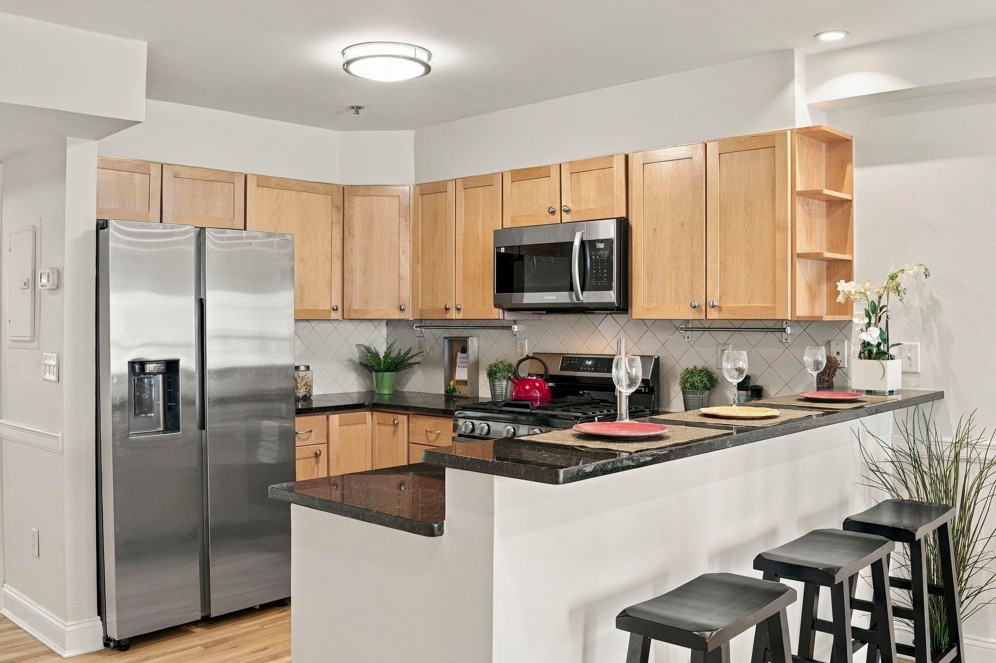 Search Homes 2 515 MONROE ST 3