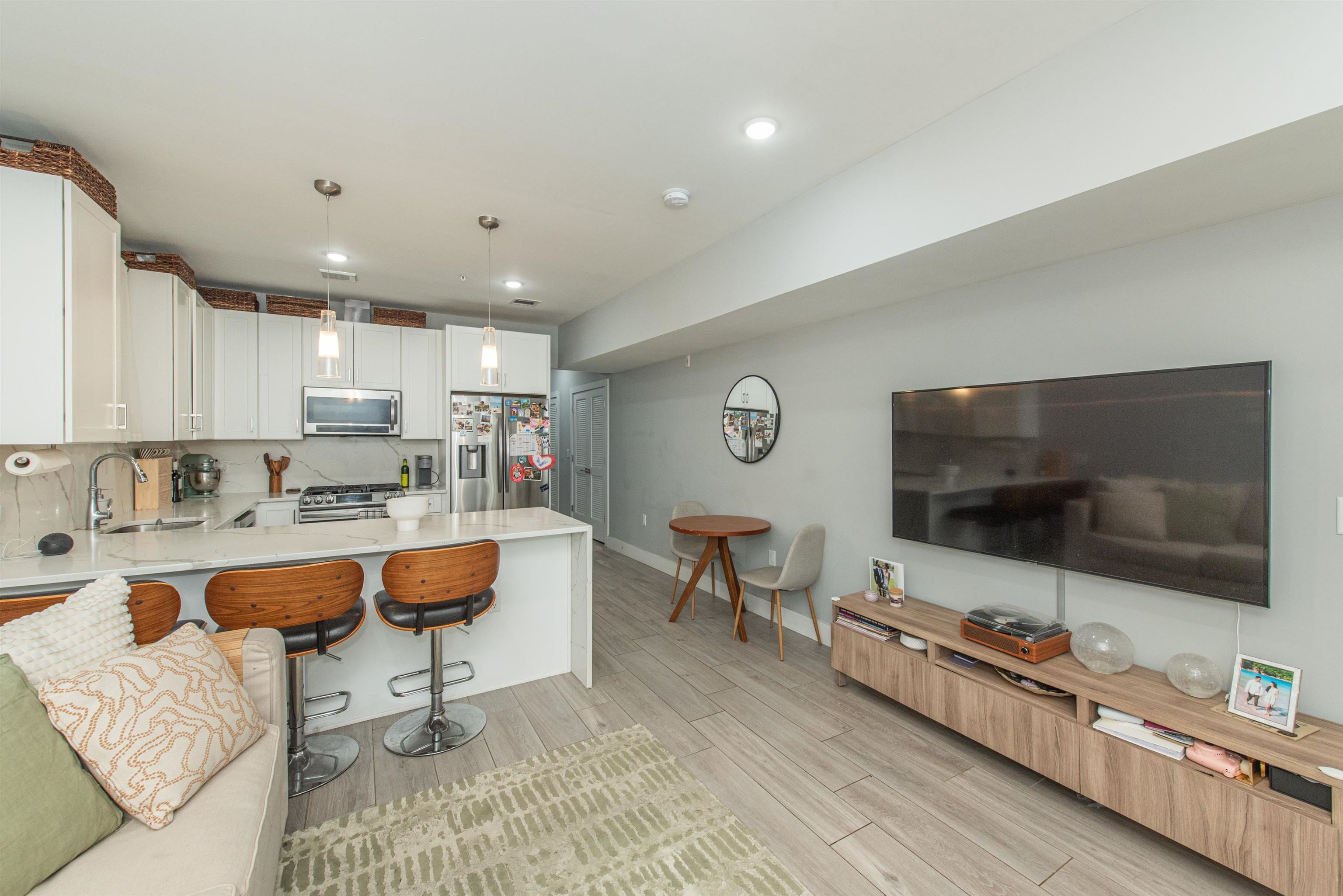 84 FERRY ST 1