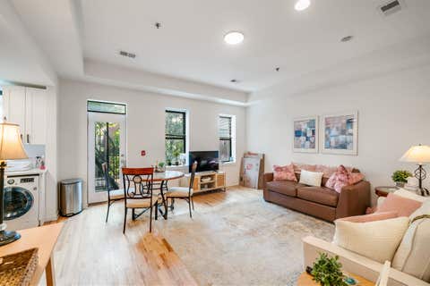 Homes For Rent - 830 Hudson St #4<br/> Hoboken, NJ 07030
