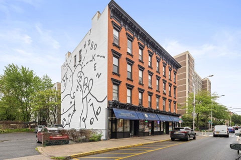 Photo for 452 1ST ST 4