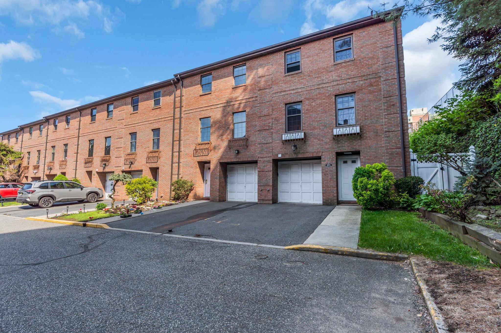 3661 MEADOW LANE 3661