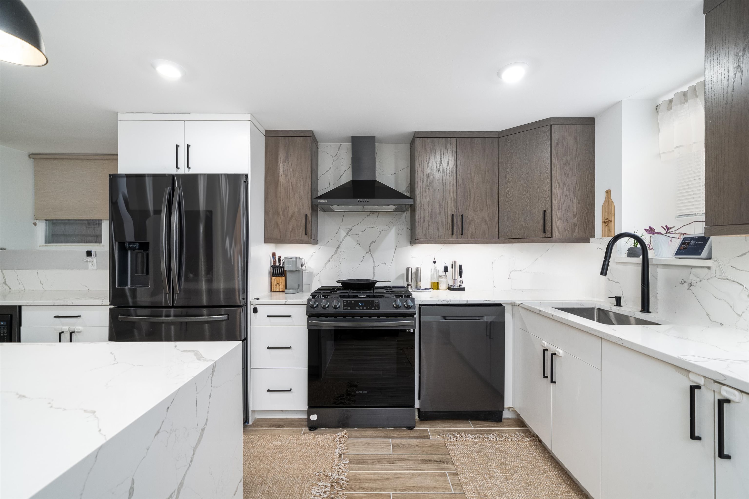 201 Zabriskie St #1, Jersey City, New Jersey image 2