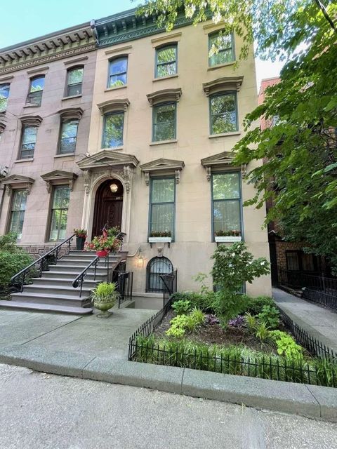 293 York St, Jersey City, Downtown, NJ 07302 - MLS#: 250009577