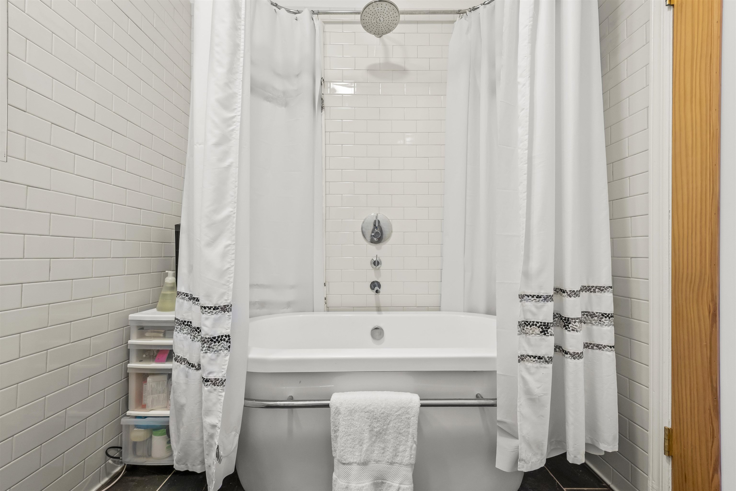 297 Pavonia Ave #2B, Jersey City, New Jersey image 29
