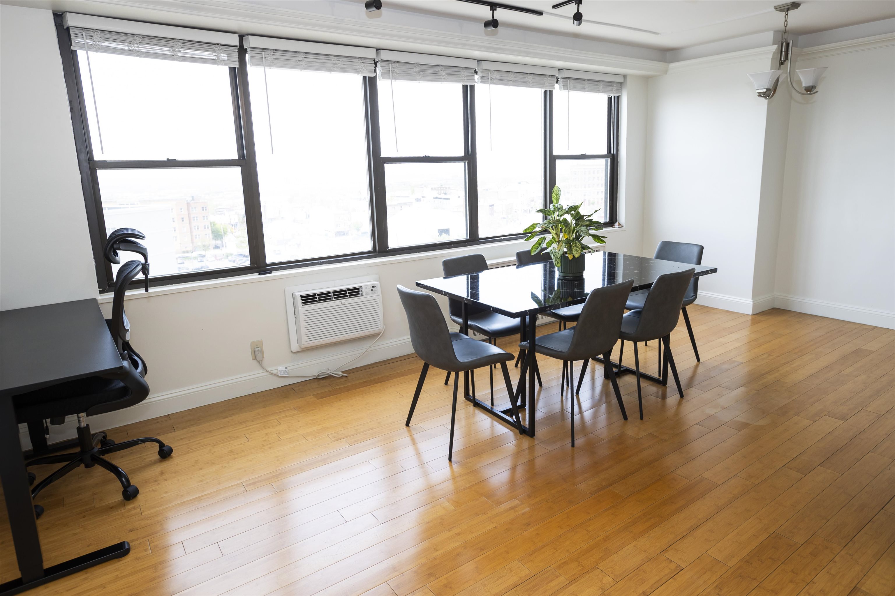 500 Central Ave #912, Union City, New Jersey image 4