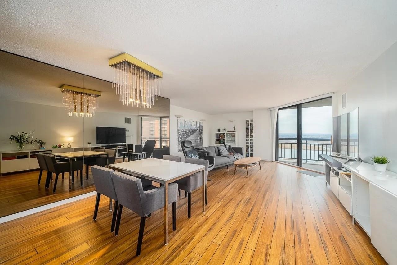 1908 HARMON COVE TOWER 1908