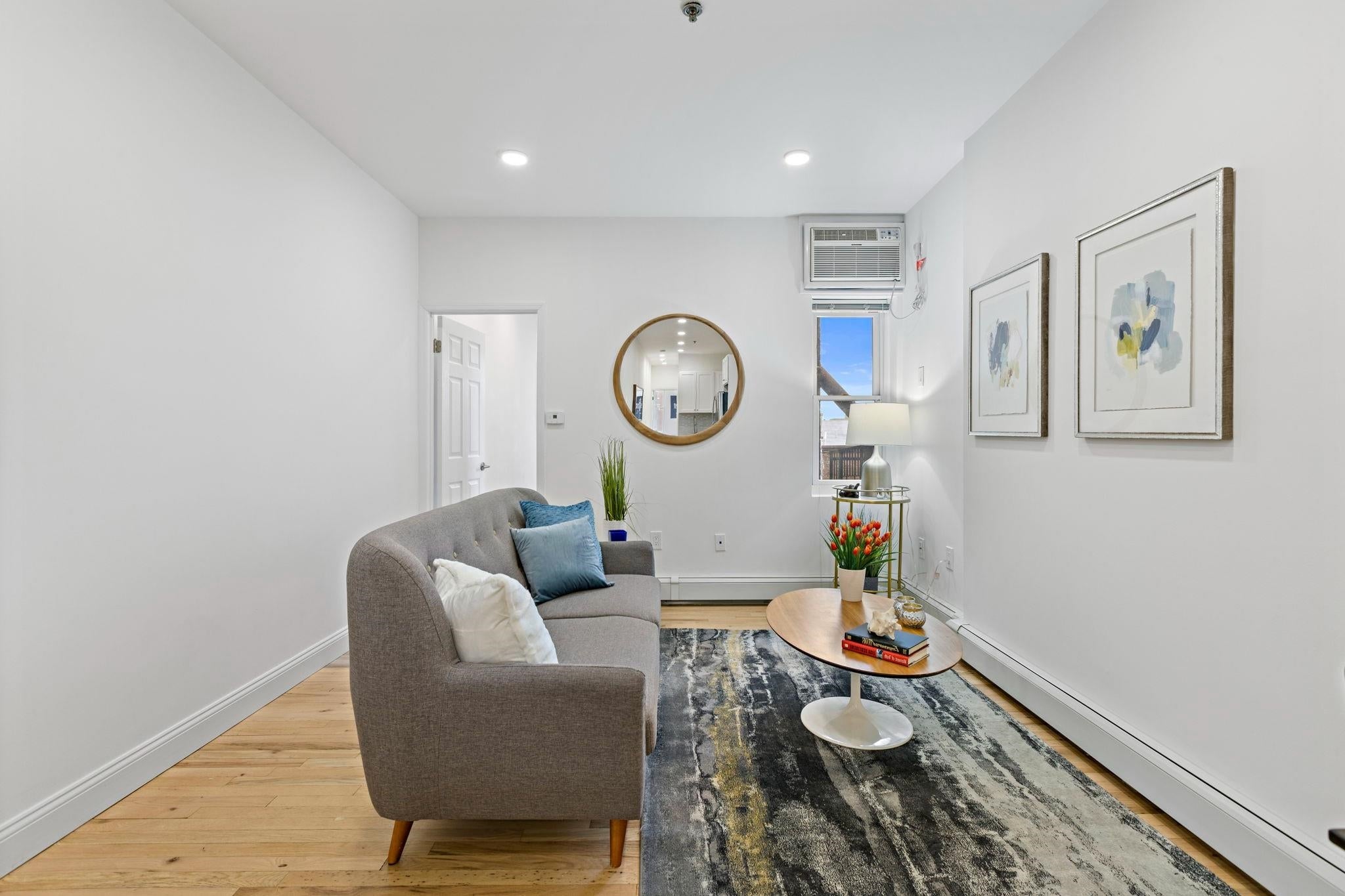 110 WASHINGTON ST #6 (4N)