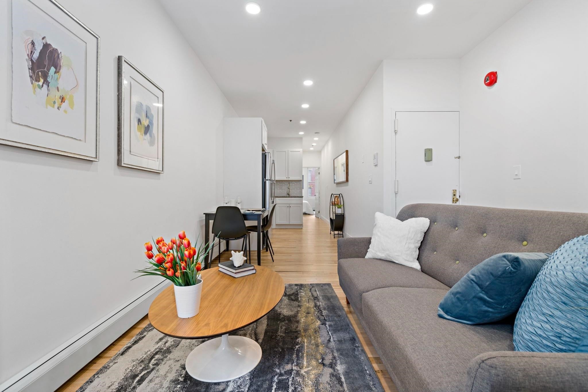 110 WASHINGTON ST #6 (4N)