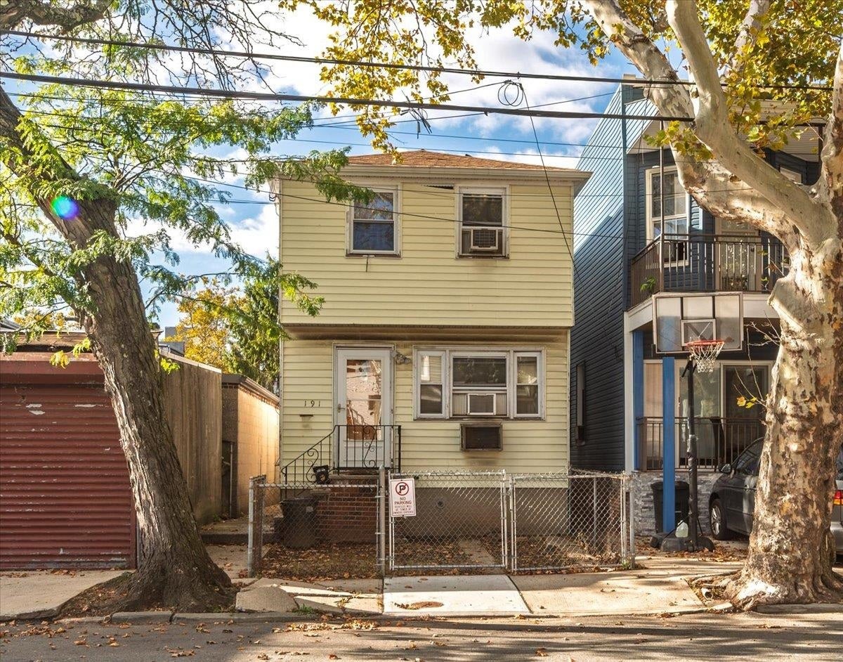 191 NUNDA AVE