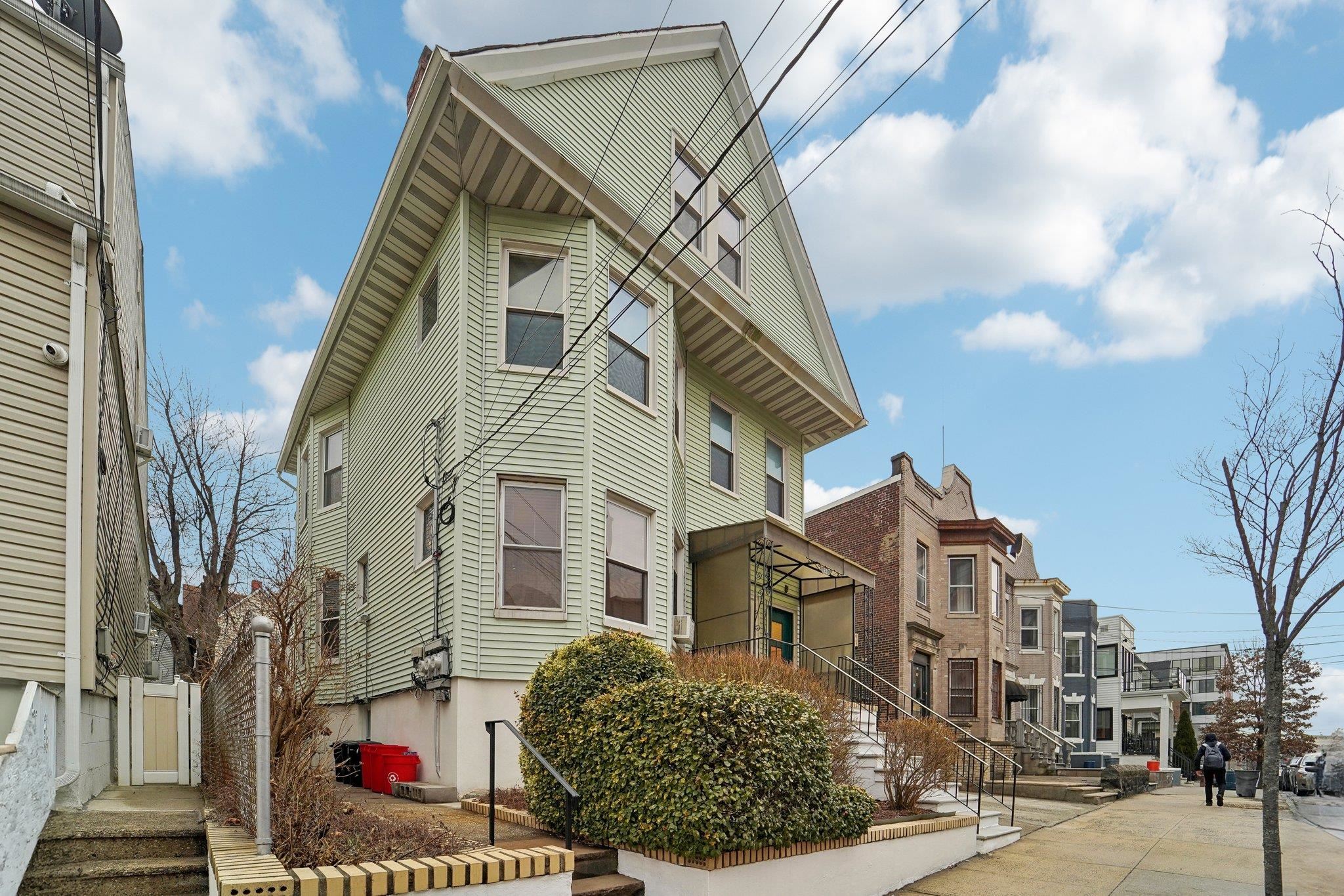 21-23 48TH ST