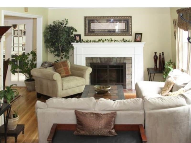 20 BEECHWOOD DR