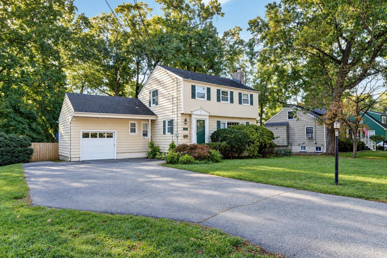 20 BEECHWOOD DR