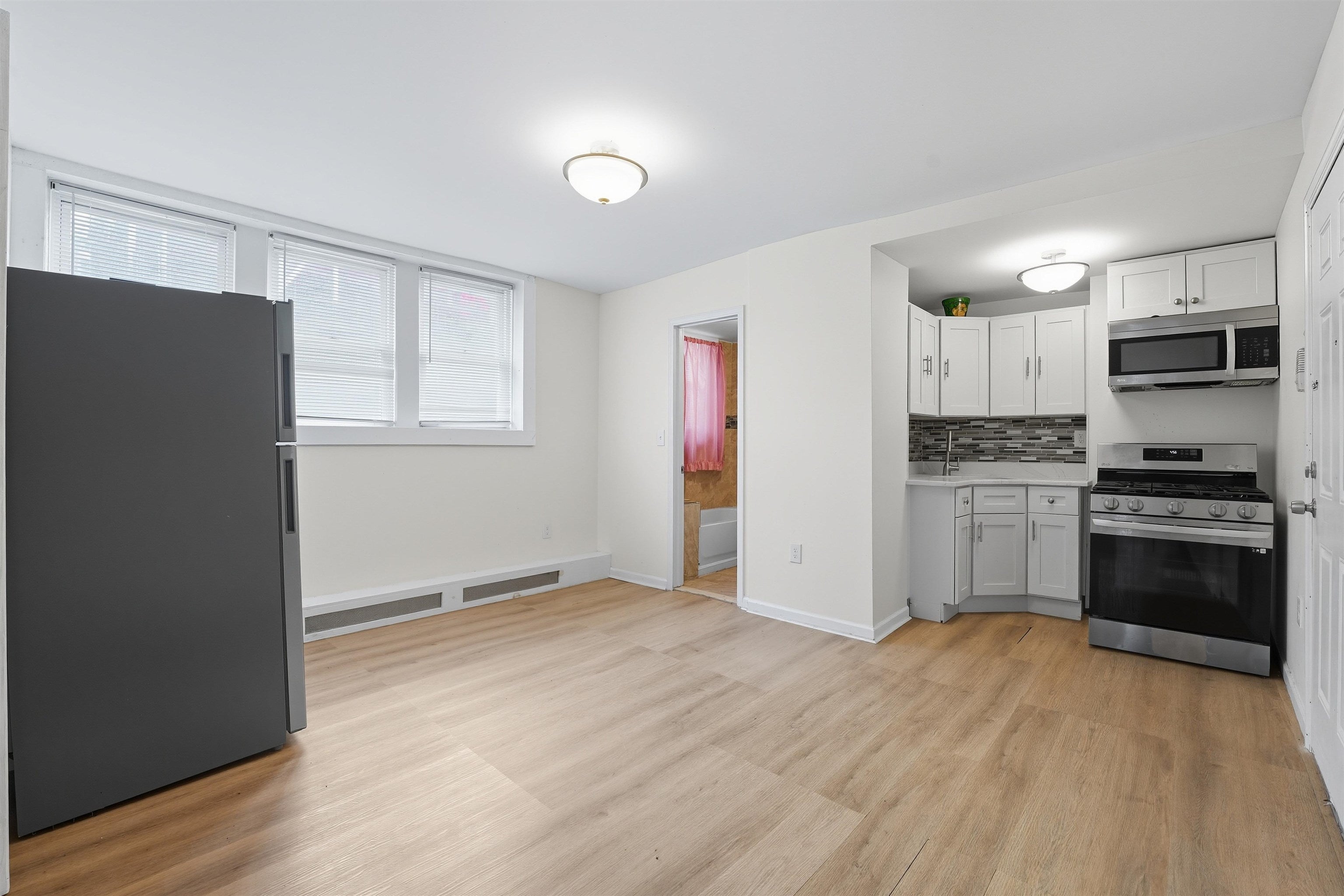 305 CATOR AVE BSMT