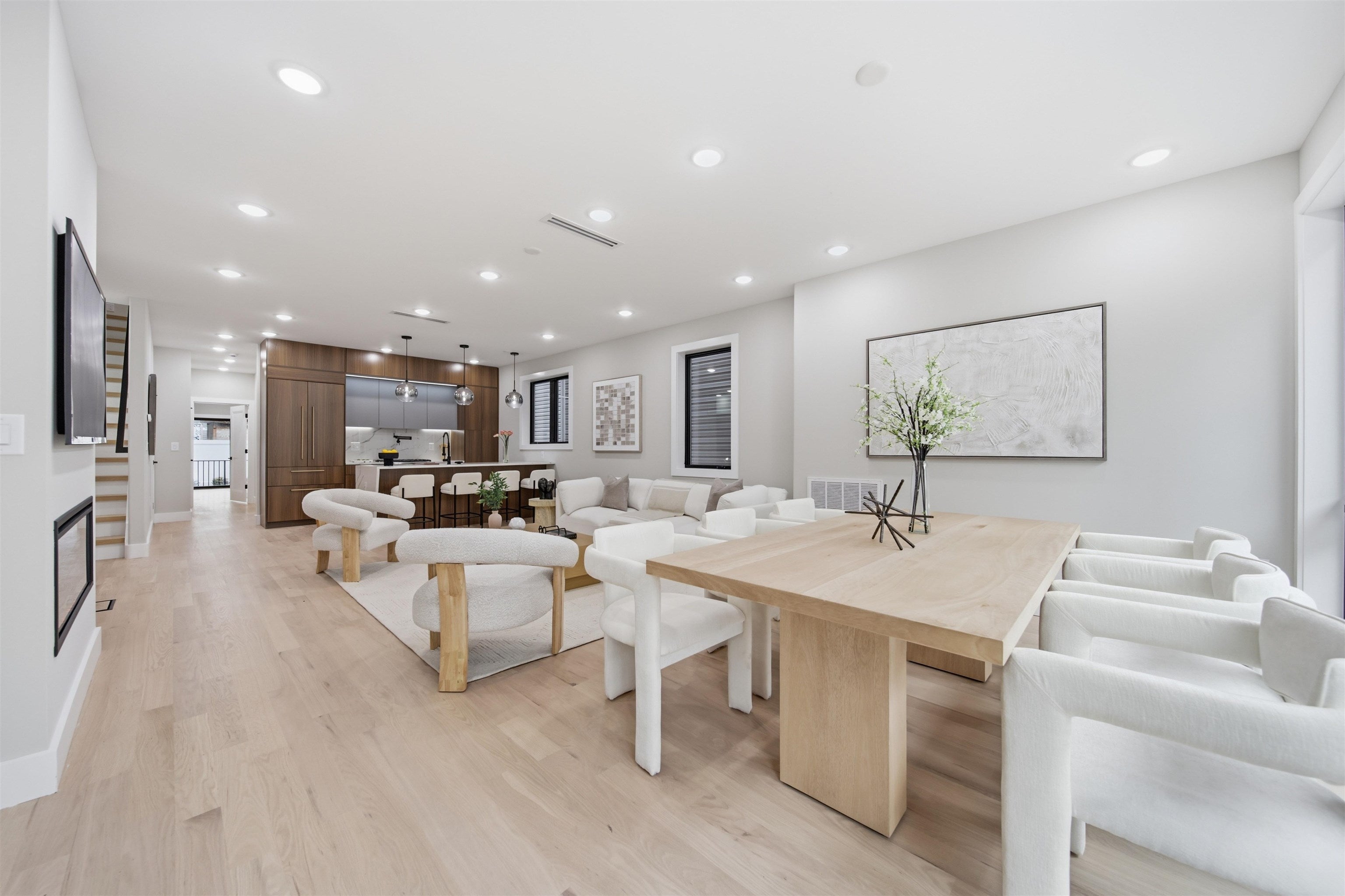 24 LINCOLN ST 1