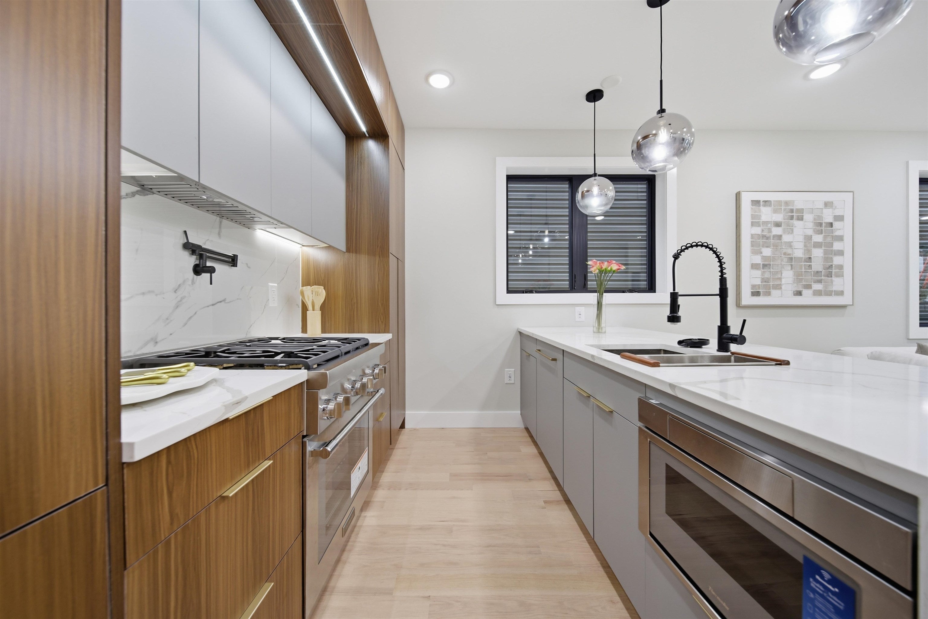 24 LINCOLN ST 1