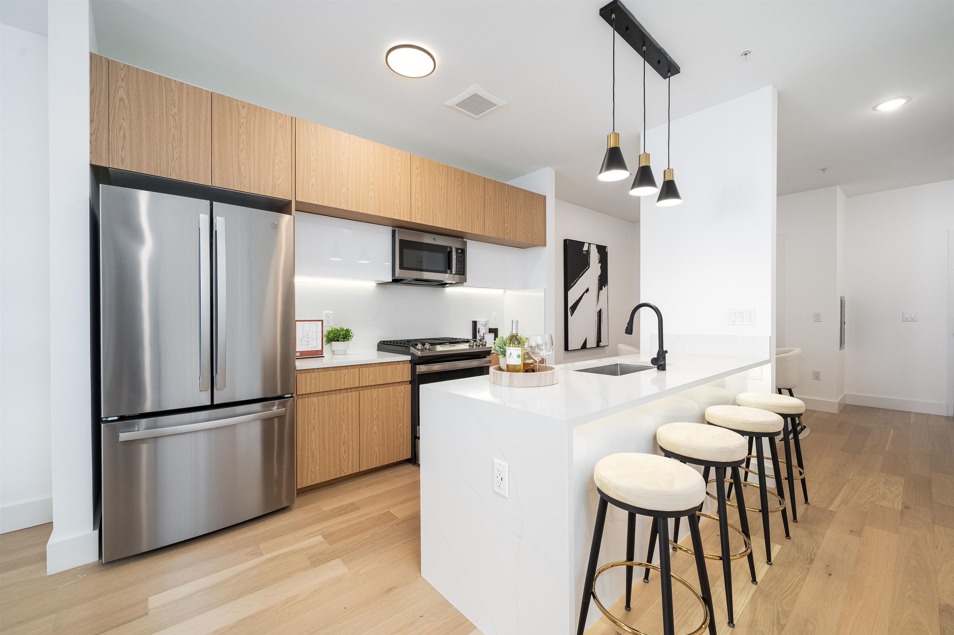 649 38th St #201, Union City, New Jersey image 3
