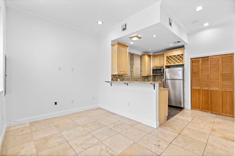 Homes For Rent - 403 Park Ave<br/> Weehawken, NJ 07086