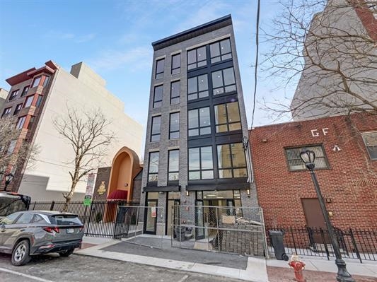 317 JACKSON ST