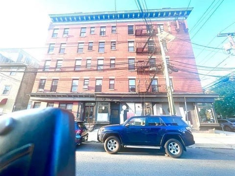 Multifamily For Rent - 336 4th St #3B<br/> Hudson County, Jersey City, NJ 07302